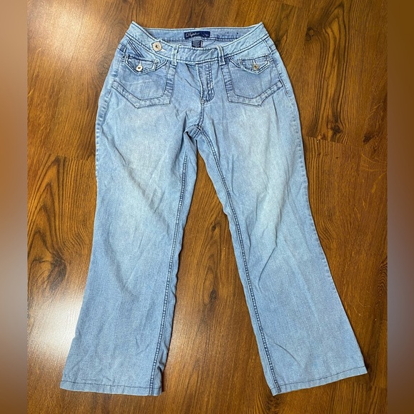 🌹 Duplex by Tyle 🌹 Vibrant Sky Blue Flare Capri Jeans - Picture 1 of 16